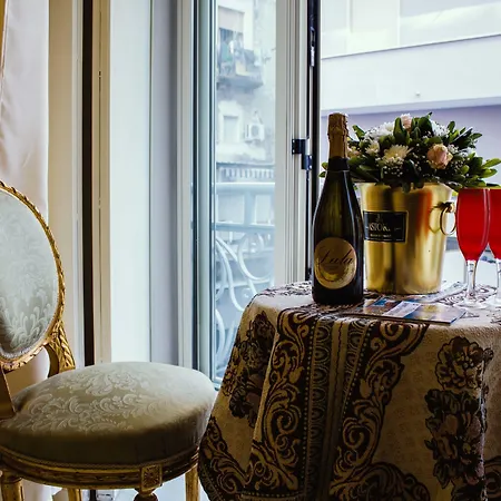 Mercury Room&breakfast Couette-café 3*